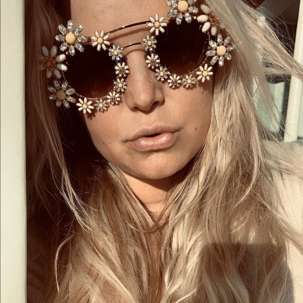 Meet your Posher, Melanie